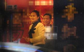 女生爆料出轨视频在线观看,女生出轨视频曝光,真相令人震惊!