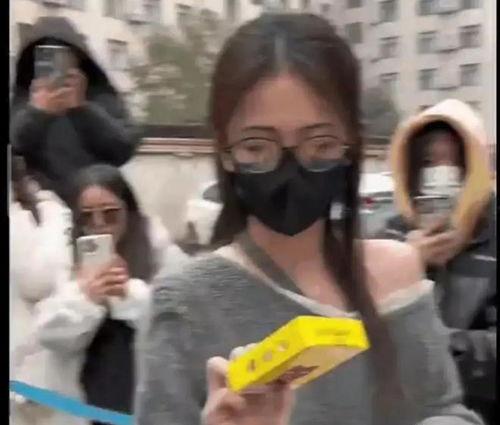 小三吃瓜爆料是真的吗视频,真相还是炒作? 第2张 小三吃瓜爆料是真的吗视频,真相还是炒作? 第2张