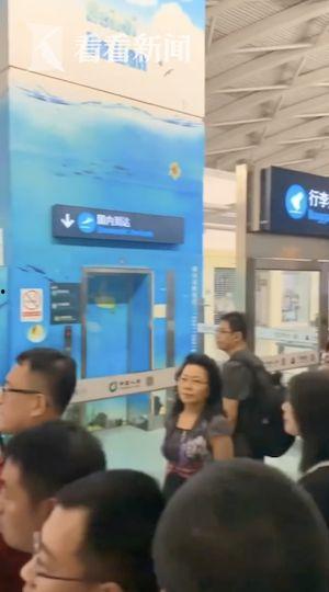 爆料大连机场视频最新版,揭秘现场实况与幕后故事  第3张